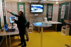 GeWA25, Stand der Chronikkommission, Priska Bischofberger, Klassenfotos