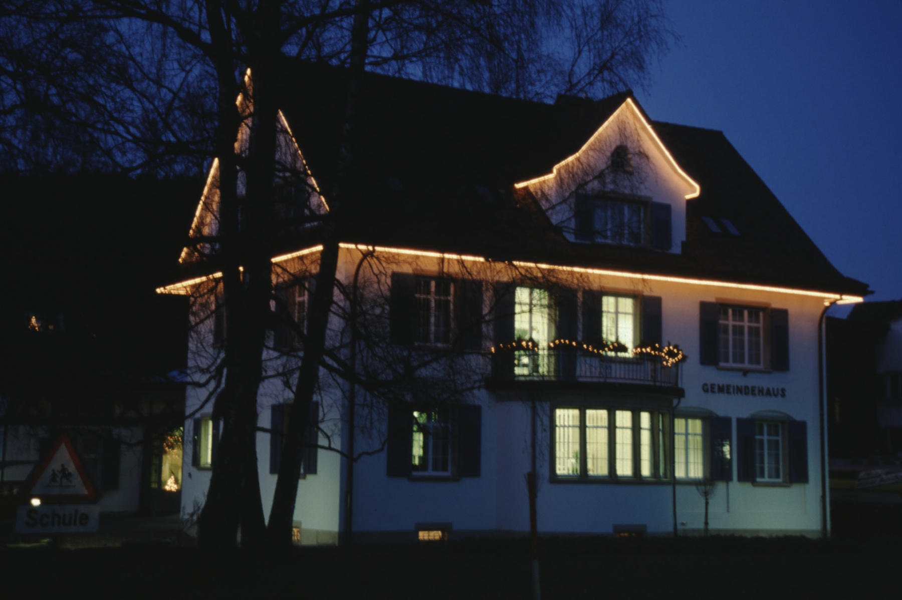 Gemeindehaus by night at Christmastime
