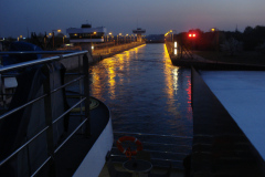 FR Reise, Mosel-Rheinl 2012, Schleuse im Rhein