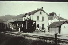 Station Bäretswil mit WC Häuschen + ,Glettiseli'