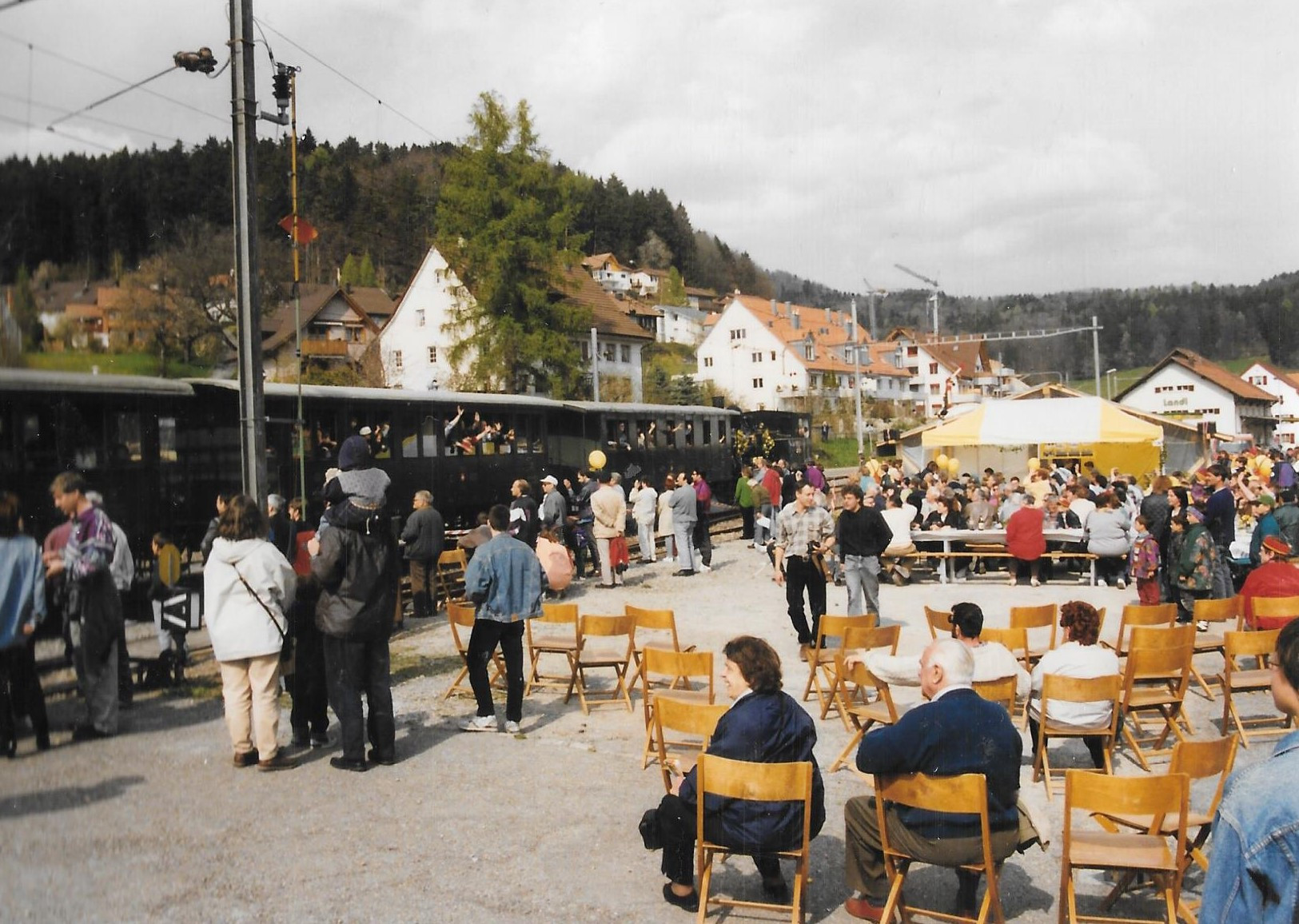 Lok-Taufe 1997, Festgemeinde