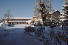 Schulanlage Dorf und Turnhalle Schulanlage Dorf und Turnhalle