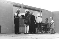 Schule Berg - Theater «Musterung»