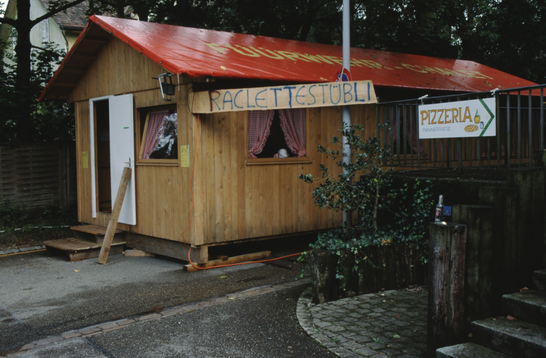 Chilbi 2002, Führwehr-Chalet, Raclette-Stübli