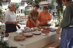 Diräkt us Bäretswil, Kuchenstand, lk Frau Gentner