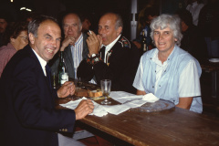 Diräkt us Bäretswil, Dölf Fenner, … Ernst Isler, Gde-Ammann, Frau Fenner