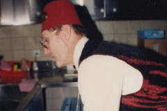 Fasnacht 1996, Umzugsparty, Bruno Grob beim Abwasch