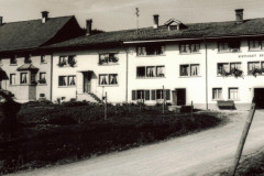 Chlibäretswil, Dorf und Häuser, Chloster