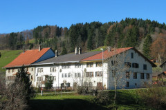 Chlibäretswil, Dorf und Häuser, Chloster