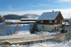 Chlibäretswil, Konsumhaus