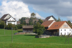 Chlibäretswil, rechts Underhus
