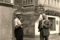 Gemeinderatsreise Säntis 1956 Gasthaus Krone, GdePräsident Reinhold Walder und  GdeAmmann Strehler