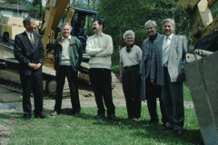 Schulhauserweiterung Letten, H. Mäusli, Lüscher, HP Eckhardt, Esther Brütsch, B. Gerosa, J. Hirzel Schulhauserweiterung Letten, H. Mäusli, Lüscher, HP Eckhardt, Esther Brütsch, B. Gerosa, J. Hirzel