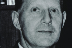 Pfarrer Paul Hirzel, 1939-1959, zum <a href="https://chronik-baeretswil.ch/hirzel-paul/"><u>Portrait</u></a>
