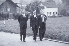 Schulhauseinweihung Adetswil, Heiri Kägi, Hugo Grimmer, Noldi Pfenninger, Gemeindegutsverwalter