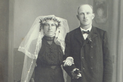 Lustere-Miggel, Emil Pfenninger u. Frau, Hochzeitsbild, Braut wie üblich in Schwarz