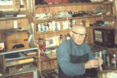 Egli Robi (1903 - ca.2000), Schuhmacher