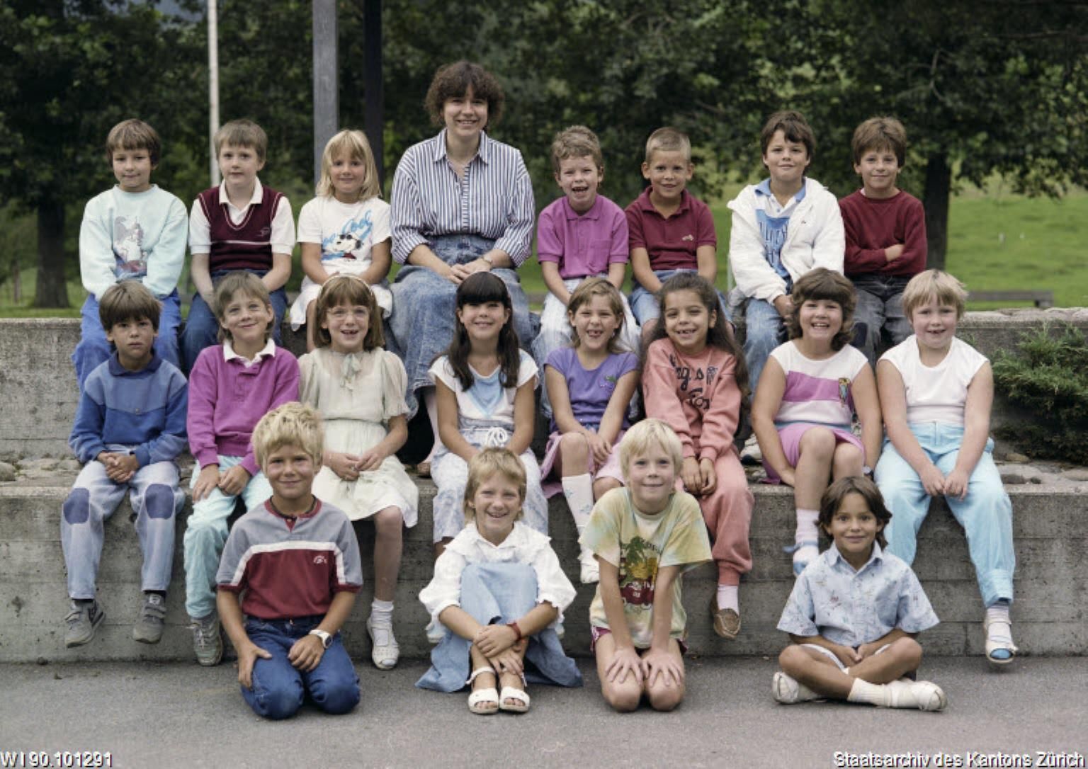 Klassenfoto 1. Primar Adetswil, Briner, 1987