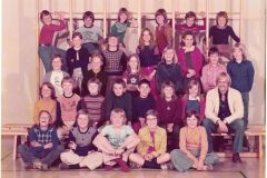 Klassenfoto Primar 1975/76, 4. Kl. Adetswil von Kurt Hobi. Jahrgänge 1964/65