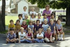Klassenfoto Kindergarten Dorf, Fr. Schmid, 1980