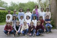 Klassenfoto Primar Oberdorf, Claudia Reiser, 1983