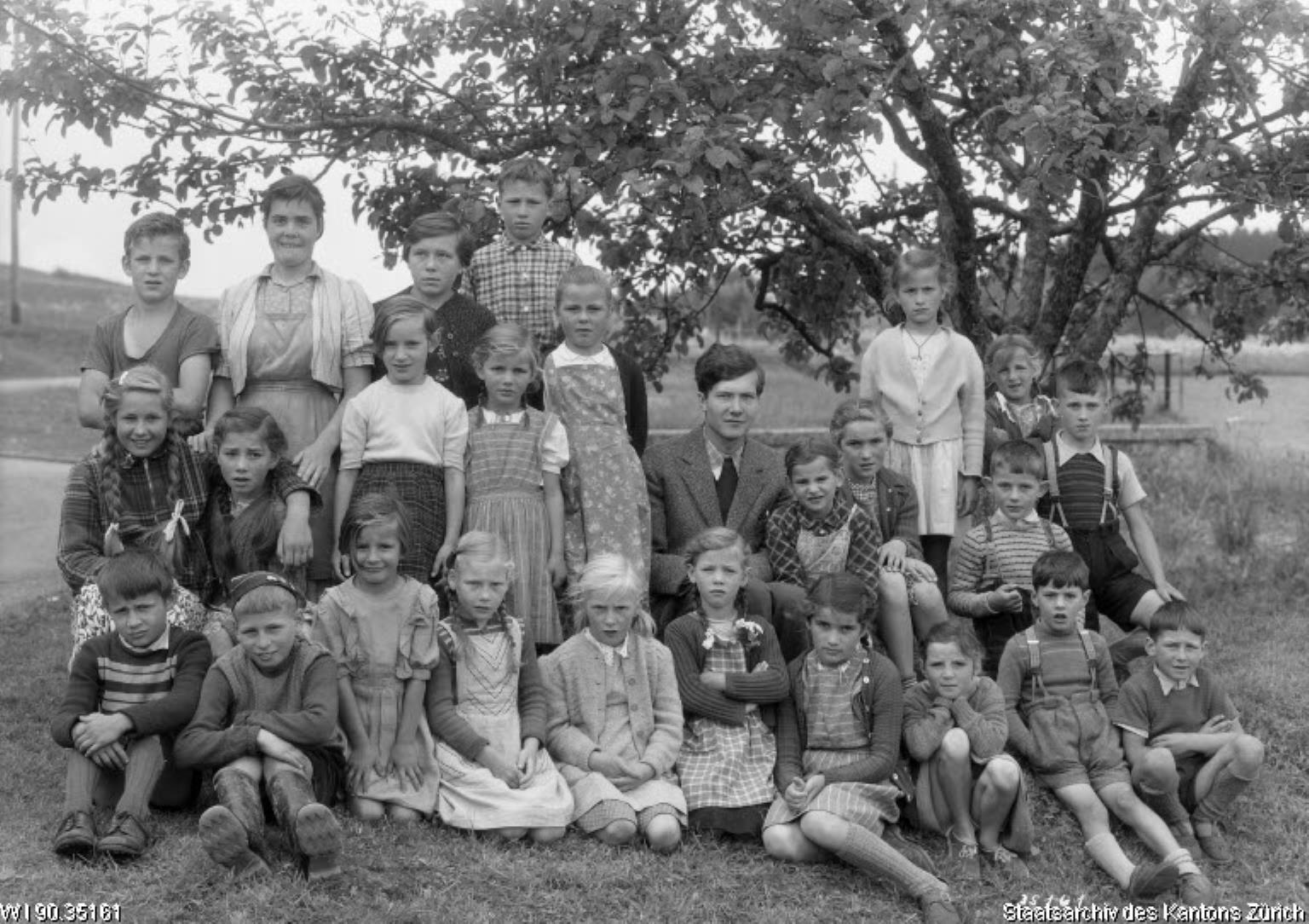 Klassenfoto Primar Wappenswil, Hr. Flüeler / Hr. Nussberger, 1956
