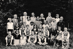 Klassenfoto Primar Bettswil (6 Klassen) mit Lehrer Graf 1934 im Obis