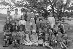 Klassenfoto Primar Wappenswil, Hr. Flüeler / Hr. Nussberger, 1956