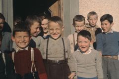 Klassenfoto Primar Bettswil, 1958/59, Gerhard Fischer, Hanspeter Fenner, Reinhold Brunner, Hansruedi Burri, Gerhard Betschmann, Walter Fenner (vorne), Jakob Betschmann, Martin Fischer Klassenfoto Primar Bettswil, 1958/59, Gerhard Fischer, Hanspeter Fenner, Reinhold Brunner, Hansruedi Burri, Gerhard Betschmann, Walter Fenner (vorne), Jakob Betschmann, Martin Fischer
