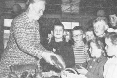 Klassenfoto Primar, Anna Schaufelberger 1960 mit Kindern von Wappenswil! Klassenfoto Primar, Anna Schaufelberger 1960 mit Kindern von Wappenswil!