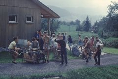 Schulbaracke Züglete ins neue Schulhaus Schulbaracke Züglete ins neue Schulhaus