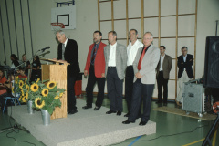 Einweihung Schulhauserweiterung Adetswil, vlnr H.Mäusli, Th.Meier, D.Gobeli, Abwart Aemisegger, PL K.Hobi
