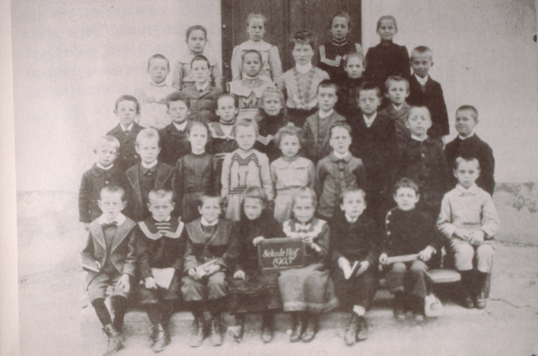 Schule Neuthal 1905