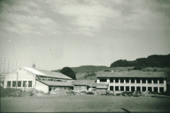 Primarschulhaus & Turnhalle im Bau