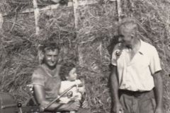Familie Hans und Marie Zimmermann-Cueni, Landwirte in der Stapfete