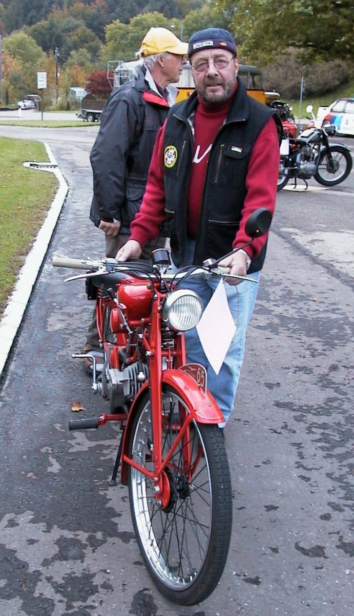 Treffen der Bäretswiler Oldtimer-Freunde, Andreas Strimer mit Moto Guzzi