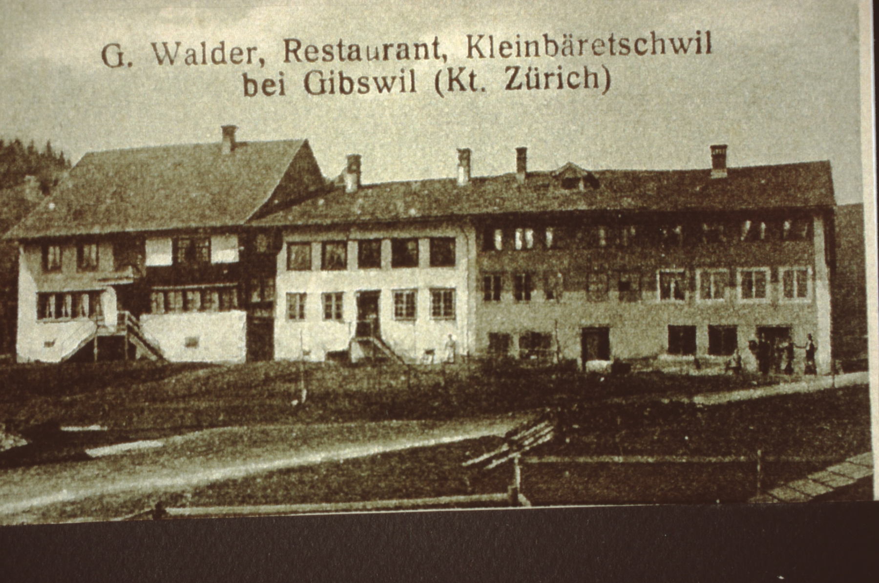 Detail Flarz Chloster (gehörte zum Kloster St. Gallen) mit rt Restaurant Walder/Glärnischblick