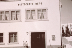 Gottlieb Walder, Restaurant. Bis ca. 1960 Wirtschaft Walder genannt, auch ,Glärnischblick', nach der Renov. ca 1960 Wirtschaft Berg.