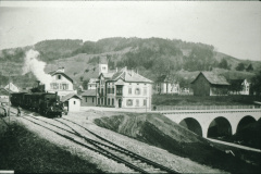 Bahnhof Bäretswil mit Bahnhofbrücke