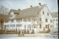 Dorfplatz-Schulstrasse Flarzhaus