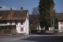 Dorfplatz und Schulhausstrasse