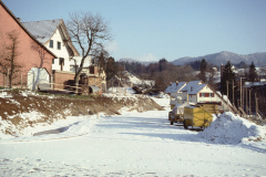 Hinter der Liegenschaft Gnehm Hinter der Liegenschaft Gnehm