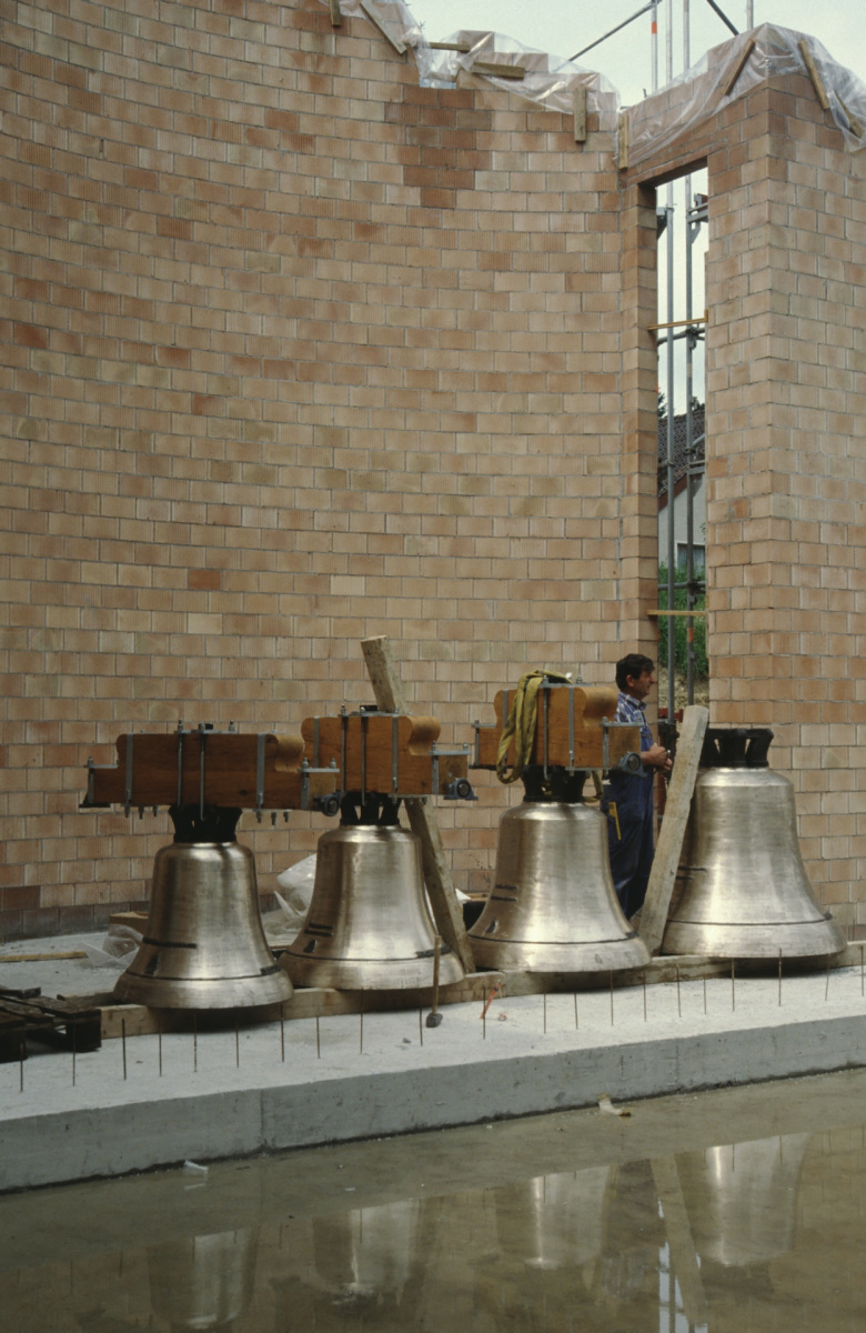 Kath Kirche Glockenaufzug