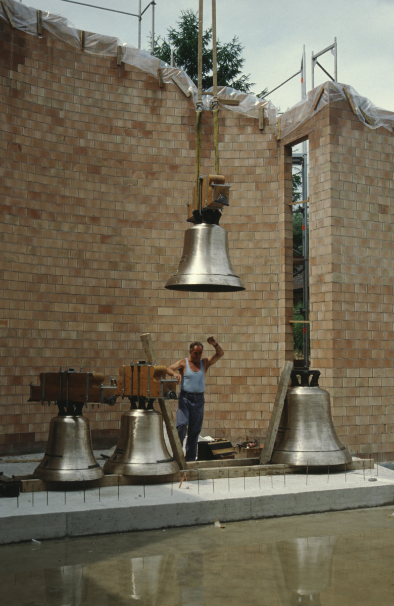 Kath Kirche Glockenaufzug