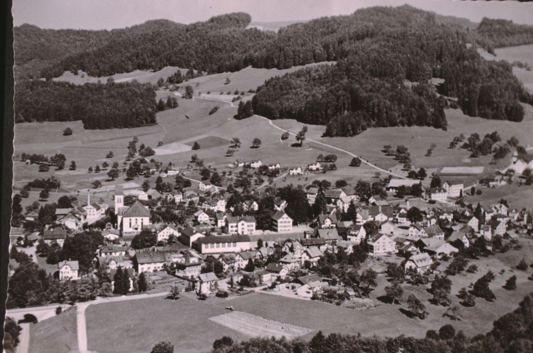 Luftaufnahme Bäretswil Dorf