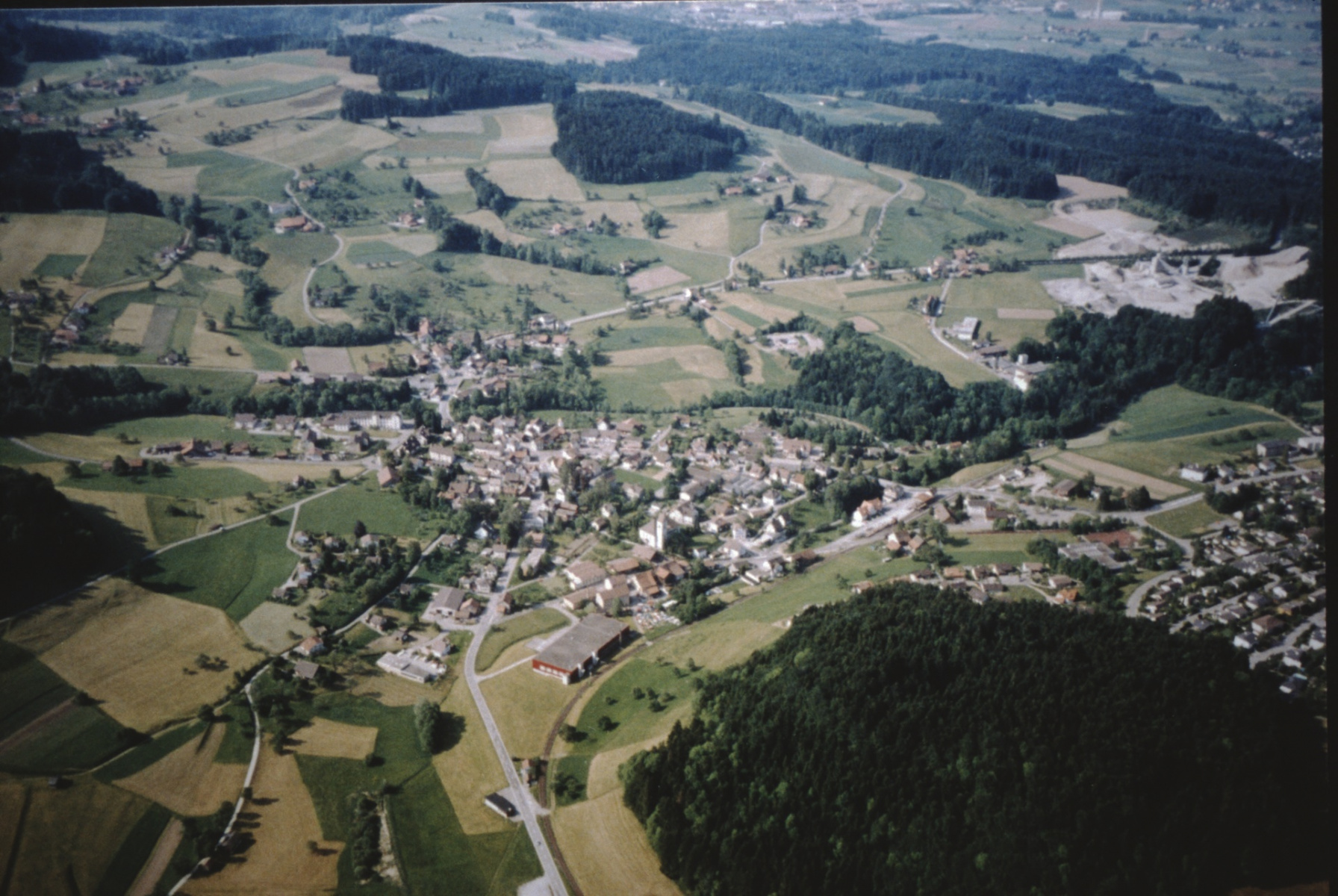 Luftaufnahme Bäretswil