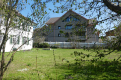 Pfarrhausstr. links Pfarrhaus, dahinter Überbauung Bahnhofstr 8v