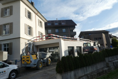 Schulhausstr. 9 (Wälty), dahinter Neubau Wälty und Jugendhaus (Pfarrhausstr 4b)