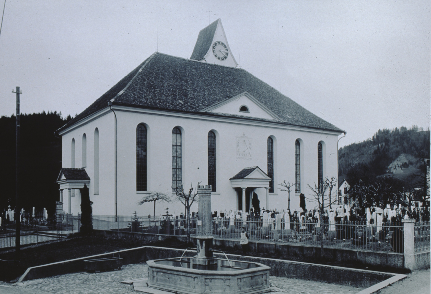 Schulhausstr Kirche