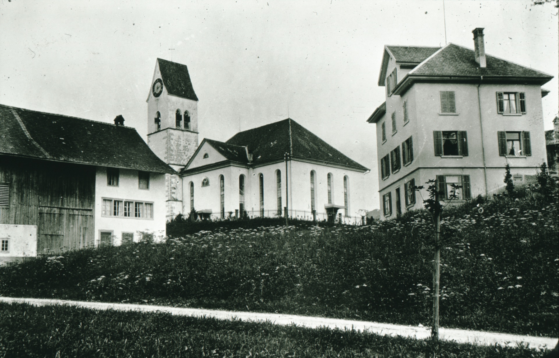 Kirche und Kaufhaus Wegmüller